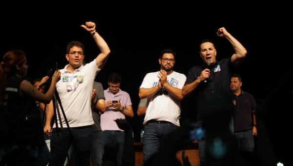 Em evento com trabalhadores terceirizados, Gladson e Ney reforçam plano de geração de emprego